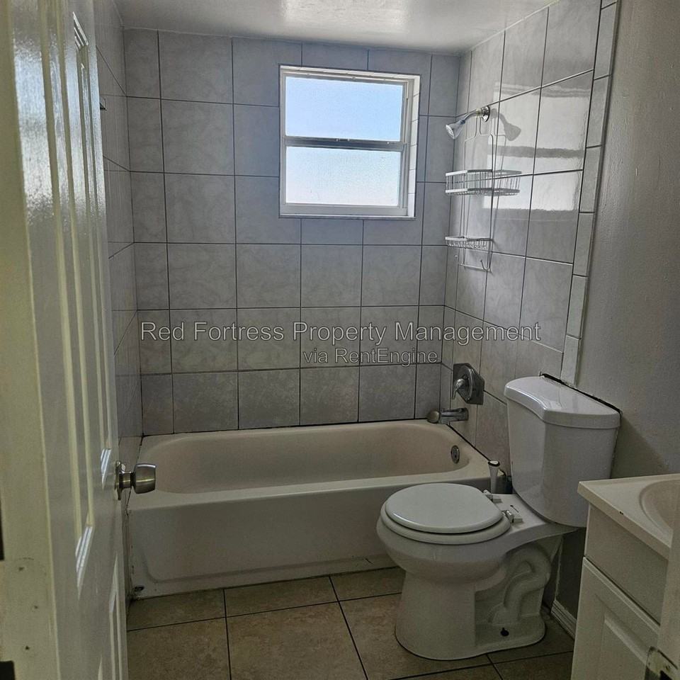 5455 7th Ave - Photo 4 of 5