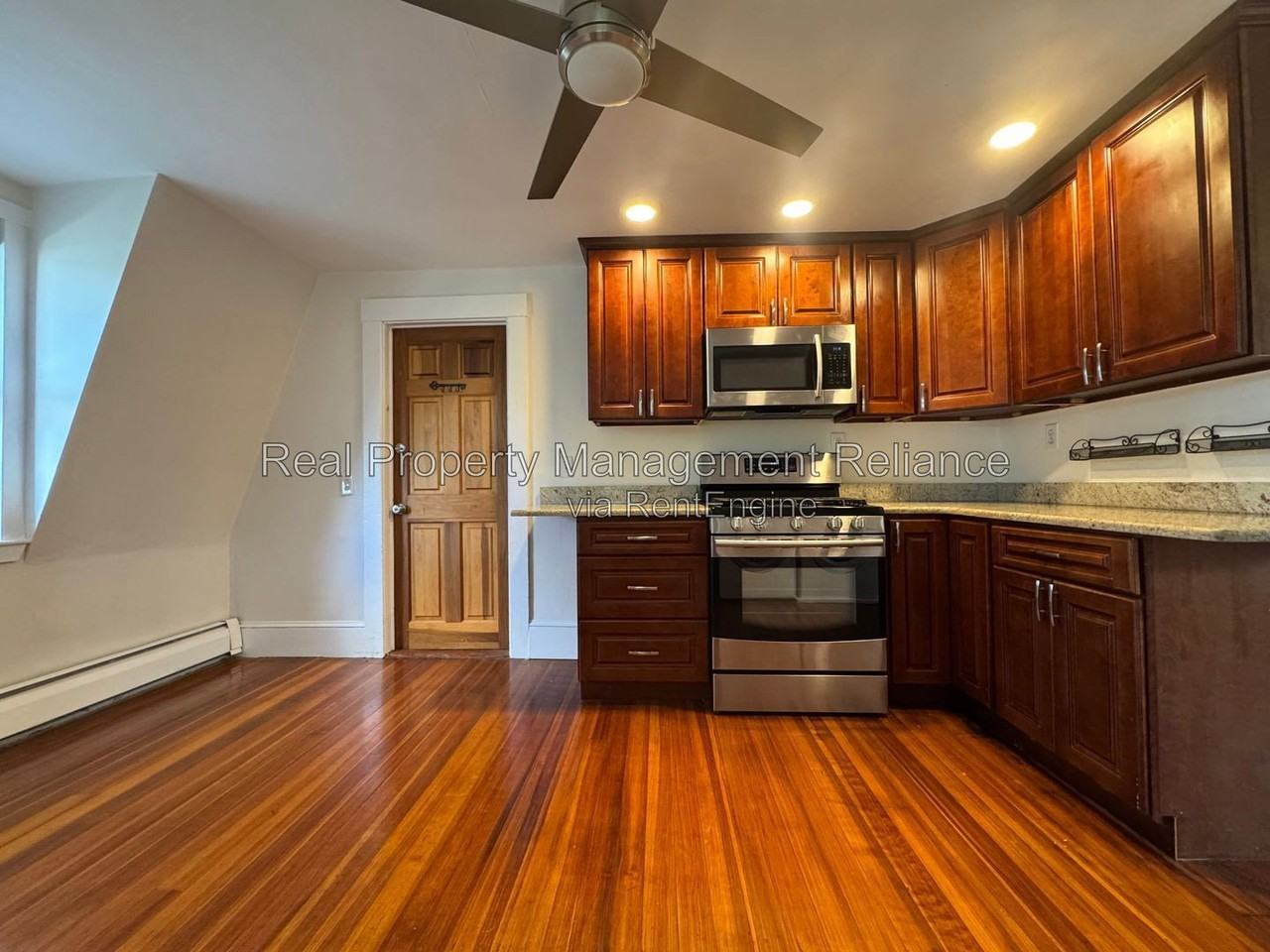 28 Beckett St #3 - Photo 2 of 11