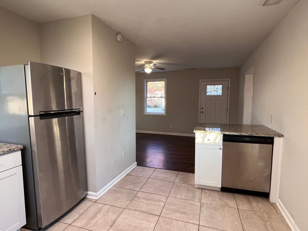4608 Eastover Ave - Photo 6 of 18