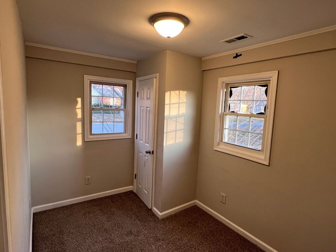 4608 Eastover Ave - Photo 7 of 18