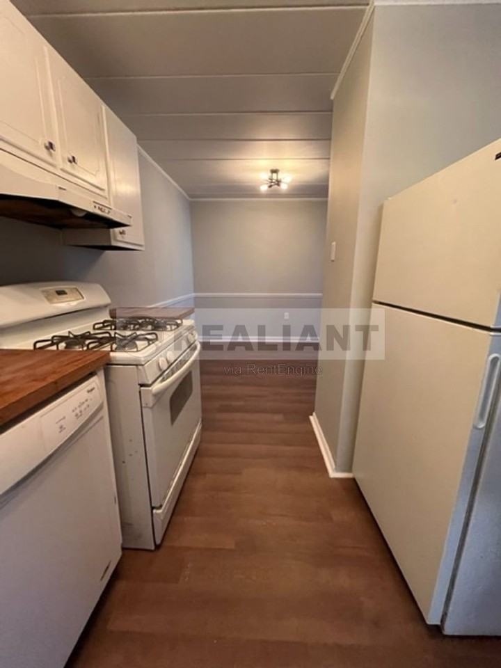 1606 Alexandria Dr #2 - Photo 3 of 7