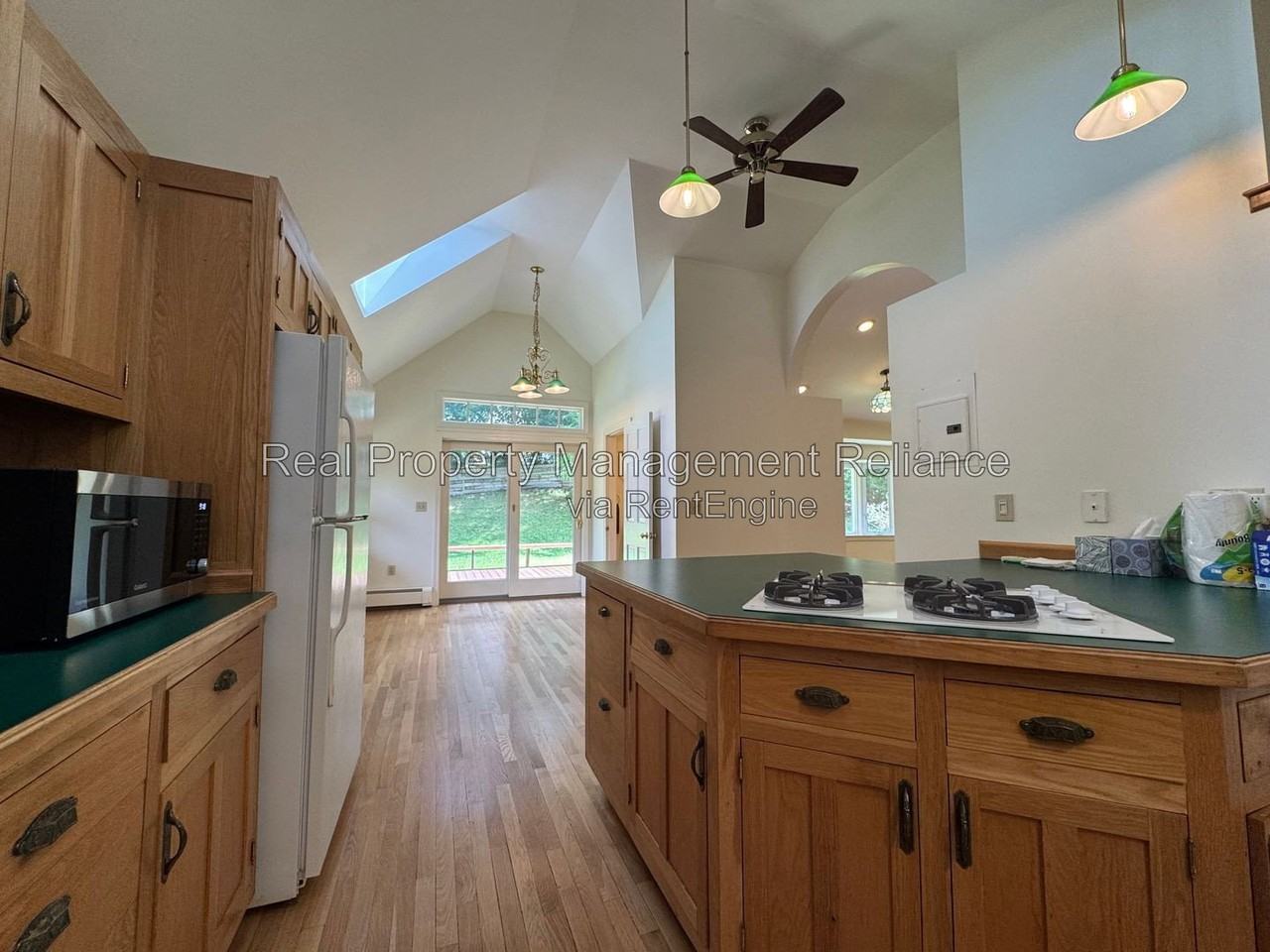 175 Highland St - Photo 3 of 19
