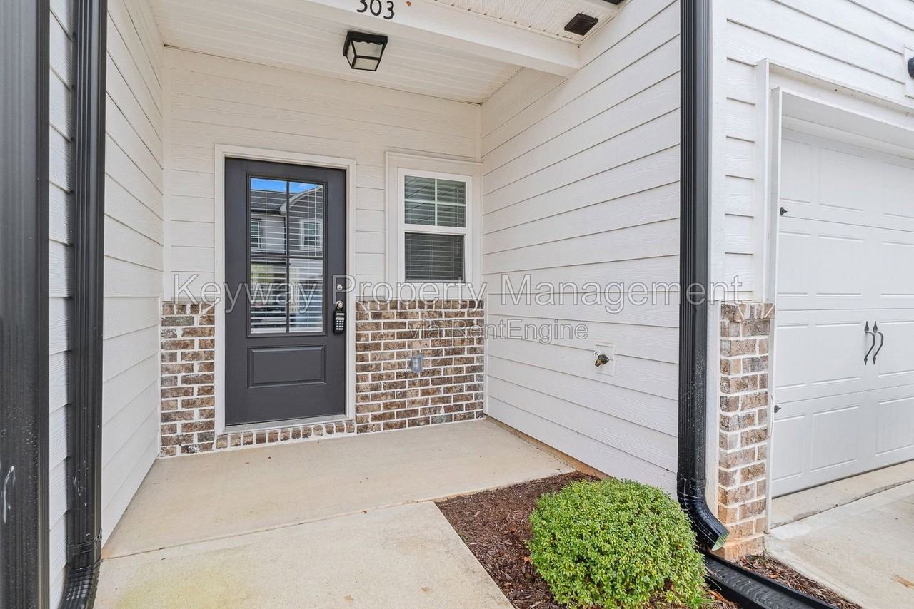 315 Sumac Trl - Photo 3 of 20