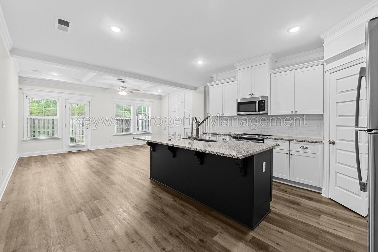 315 Sumac Trl - Photo 6 of 20