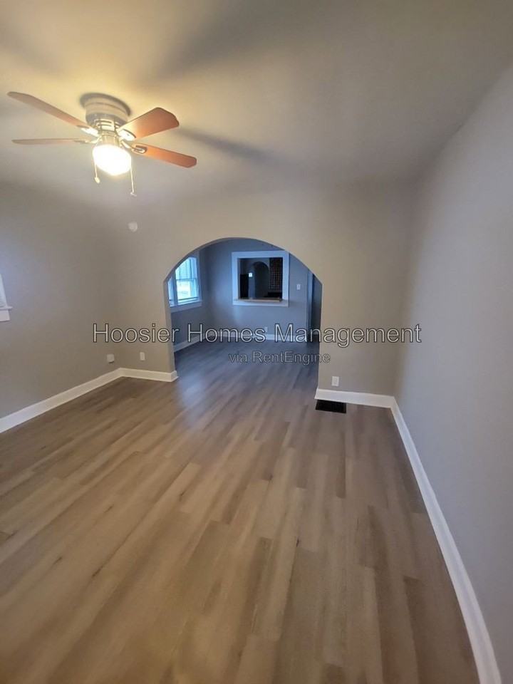 1024 E Bradbury Ave #1024 - Photo 3 of 14