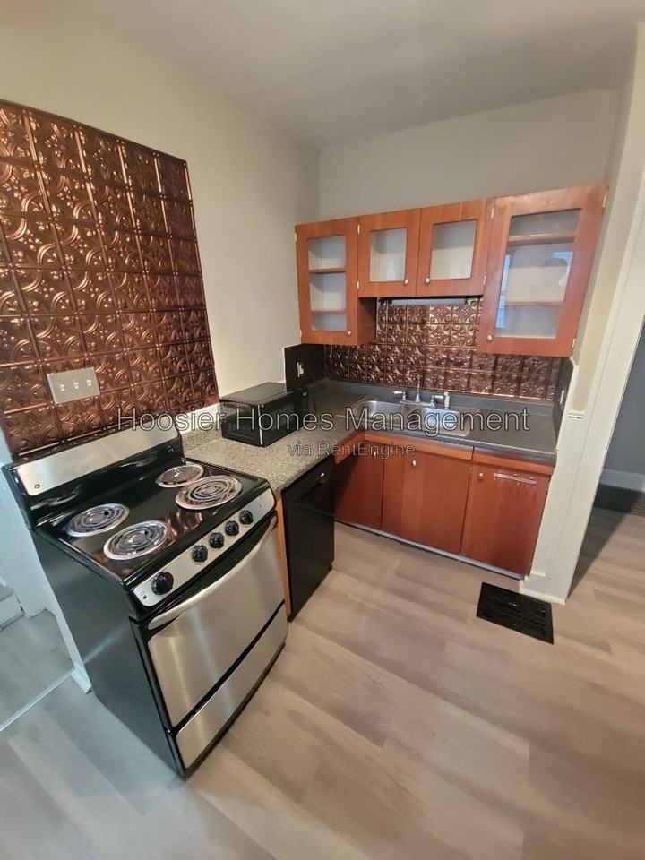 1024 E Bradbury Ave #1024 - Photo 5 of 14