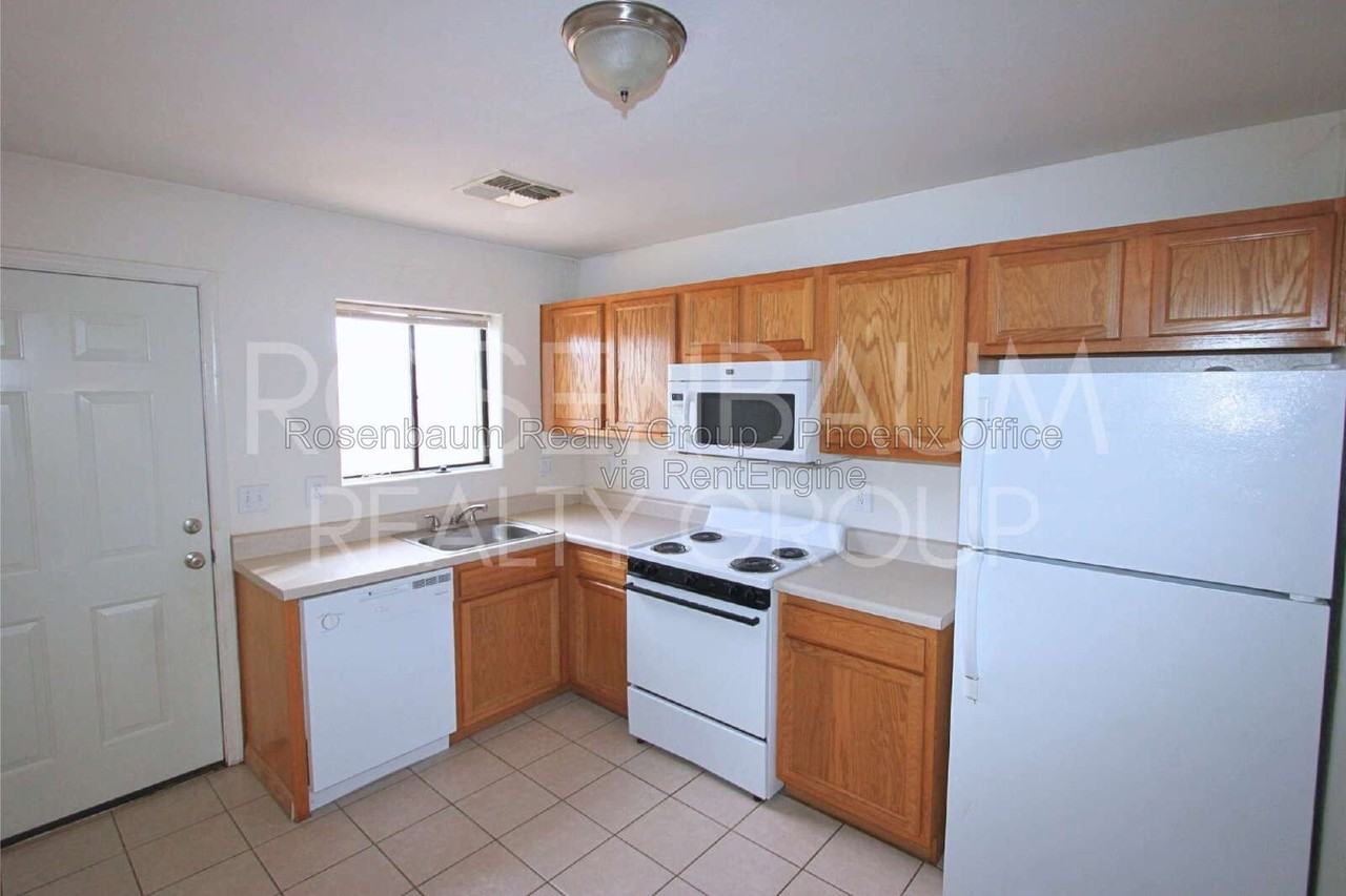 15588 S Yava Rd #B - Photo 4 of 10