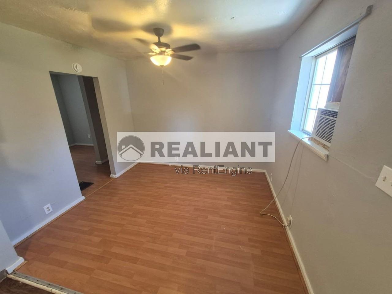805 Oak St #2 - Photo 6 of 10