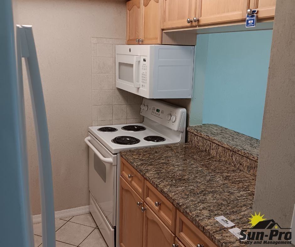 145 N Halifax Ave #103 - Photo 5 of 13