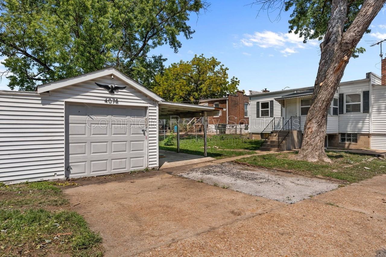 4078 Meramec St - Photo 5 of 28