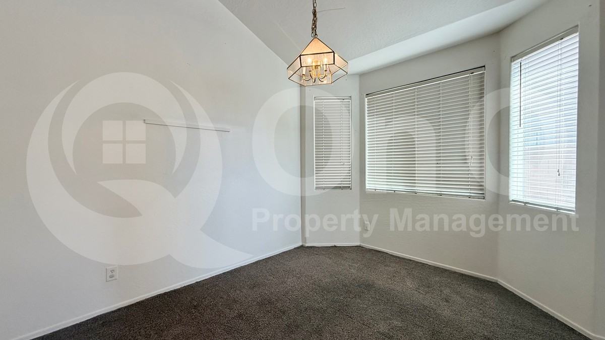 15346 W Laurel Ln - Photo 4 of 20