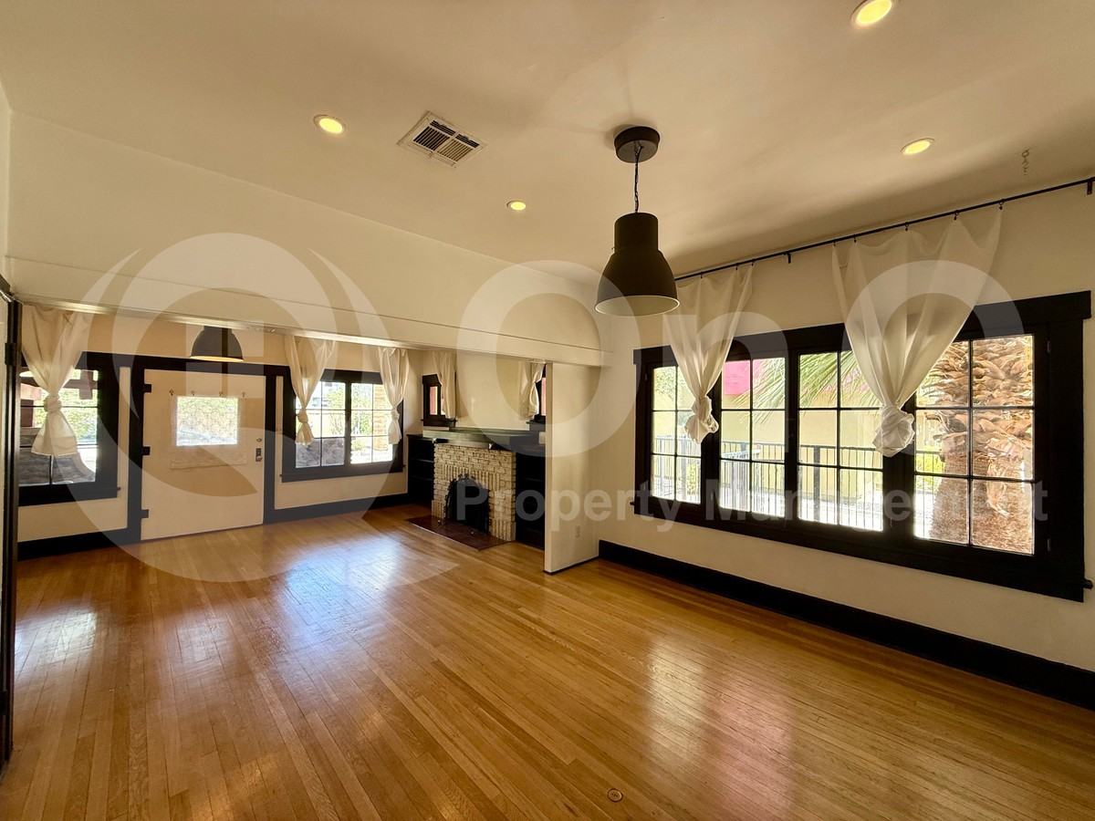 507 E Moreland St #1 - Photo 7 of 29