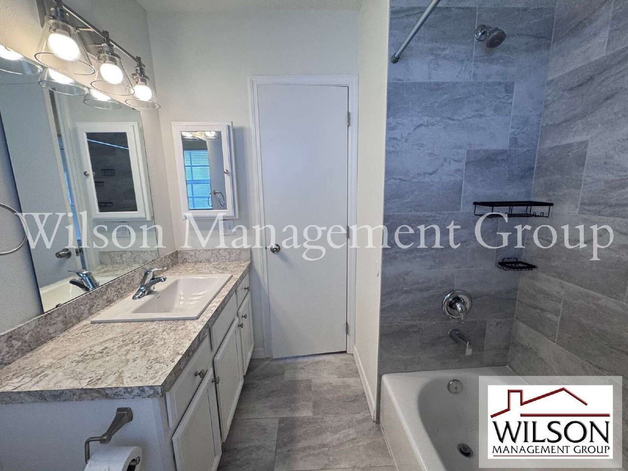 807 Vassar St #C - Photo 3 of 32