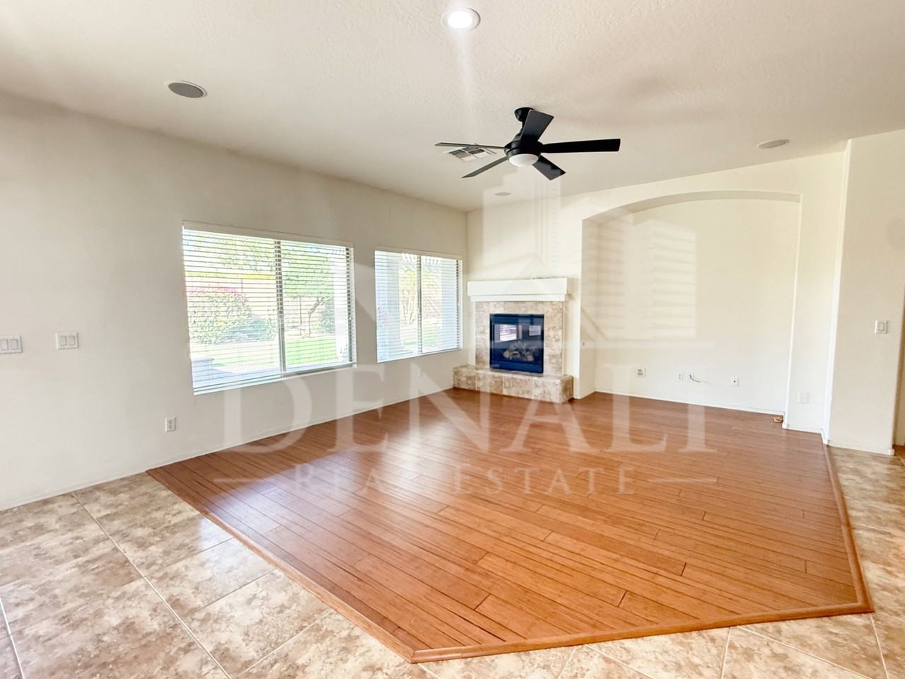 2778 E Courtney St - Photo 7 of 35