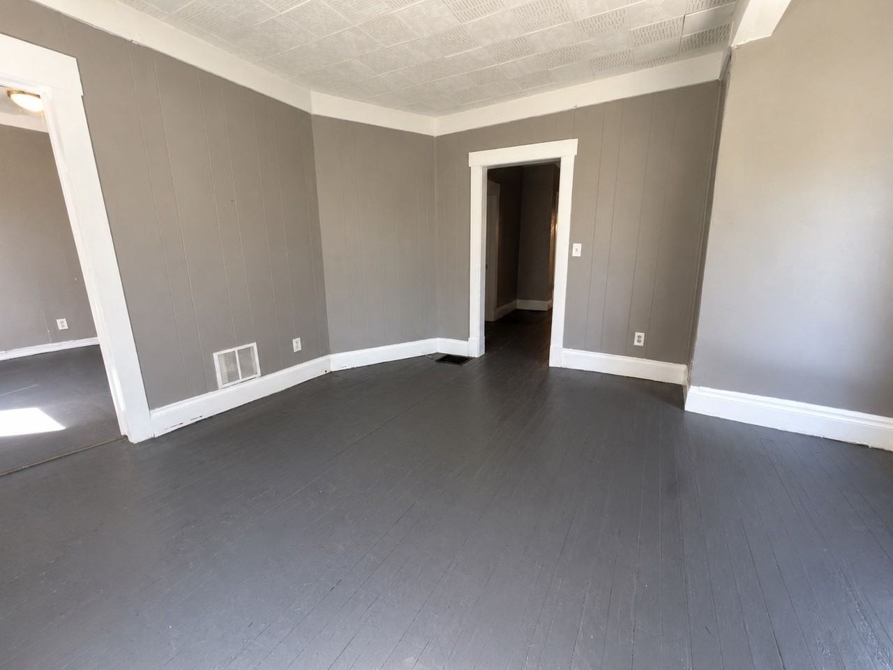 202 Obannon Ave #1 - Photo 3 of 12