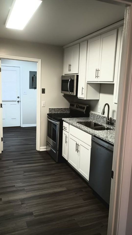 310 Brookedge Dr - Photo 3 of 12