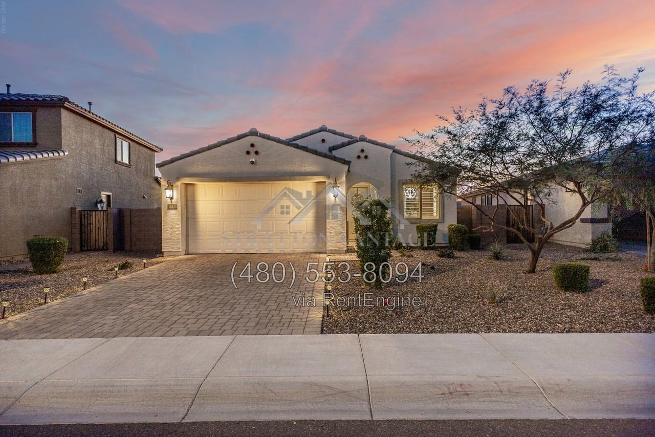 11418 S 53rd Ave - Photo 4 of 39