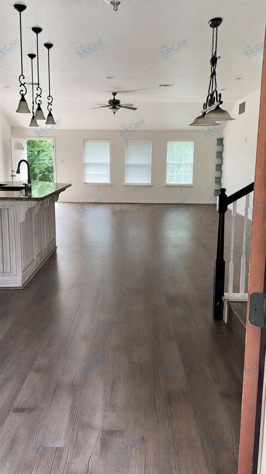 400 N Avenue A - Photo 5 of 20