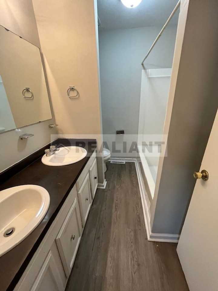 487 Whispering Hills Dr - Photo 7 of 18