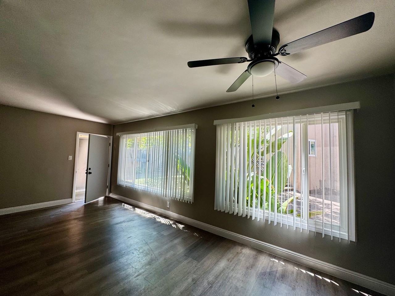 4046 Coco Ave Properties LLC - Photo 4 of 24