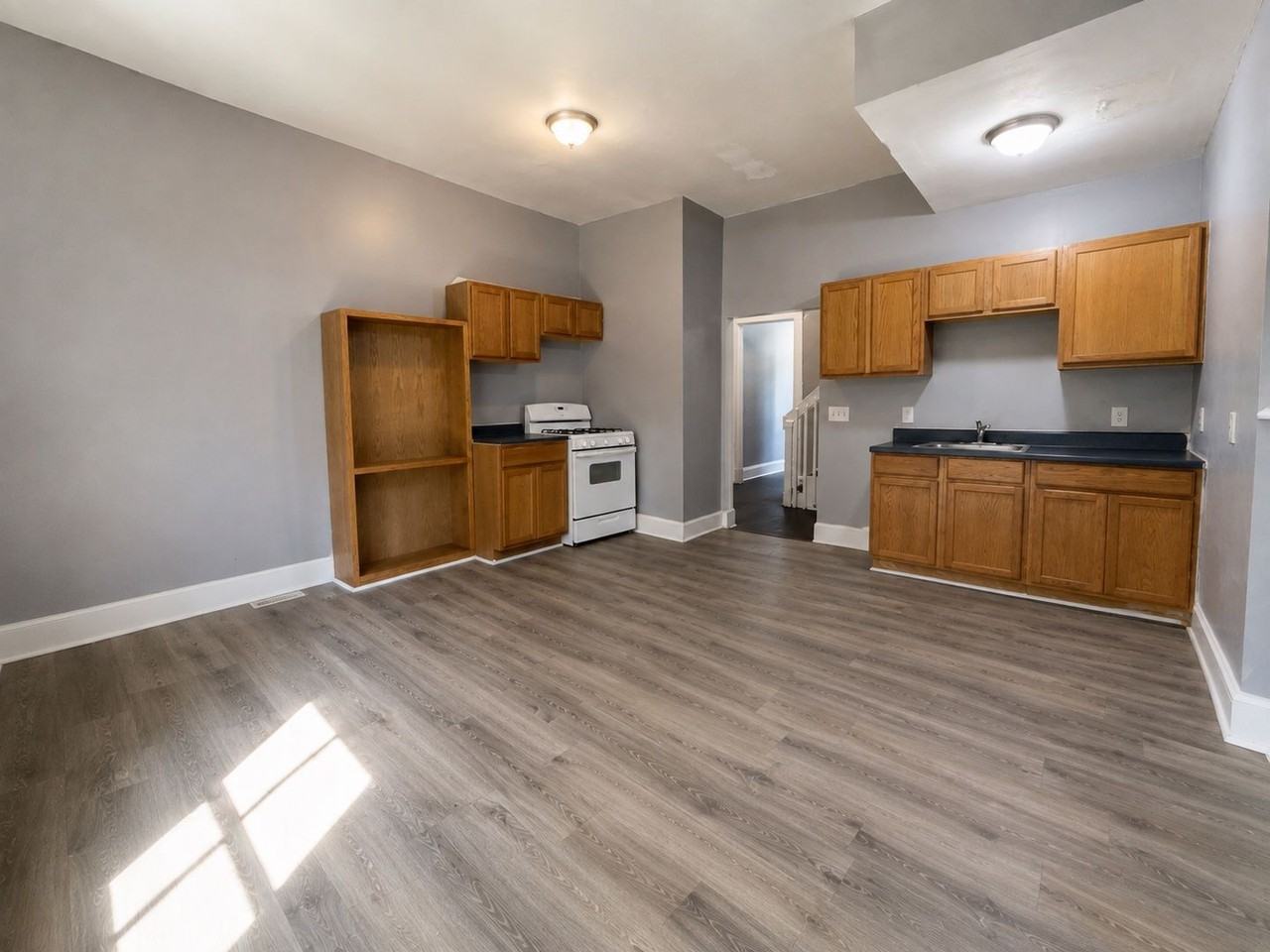 2281 Vine St - Photo 3 of 18