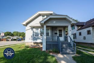 8208 W Lincoln Ave - Photo 1 of 1