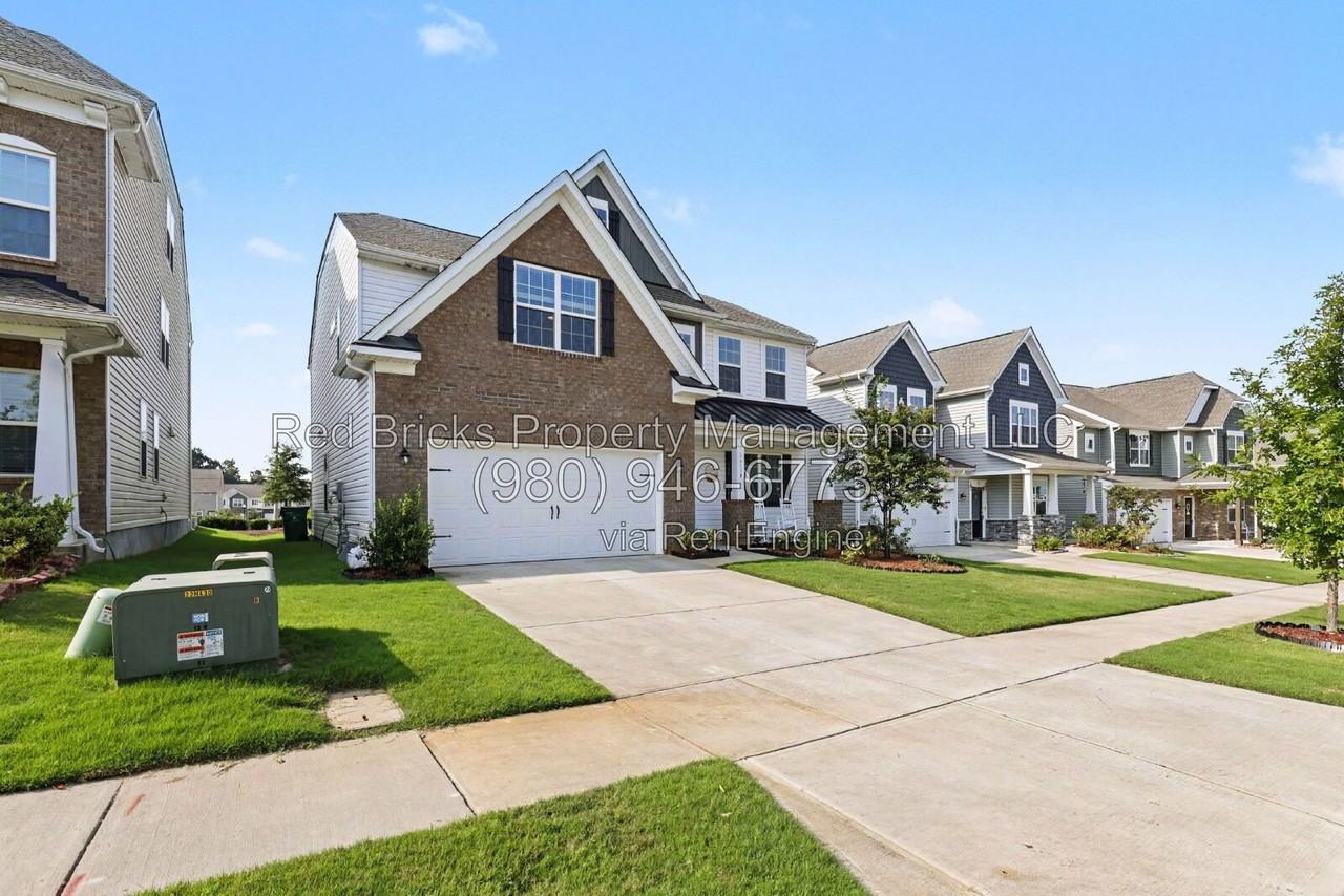 16110 Winfield Hall Dr - Photo 3 of 50