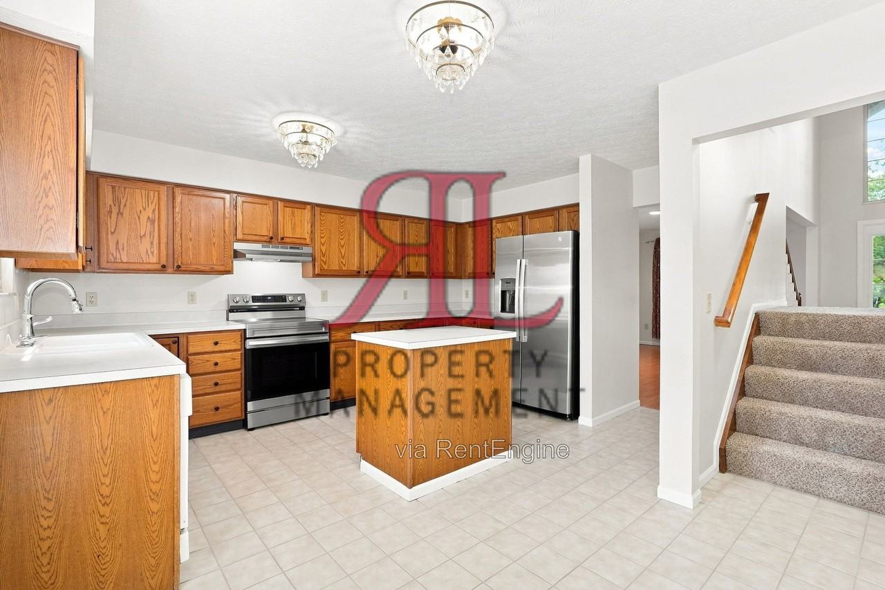 6058 Northcliff Ct - Photo 5 of 18