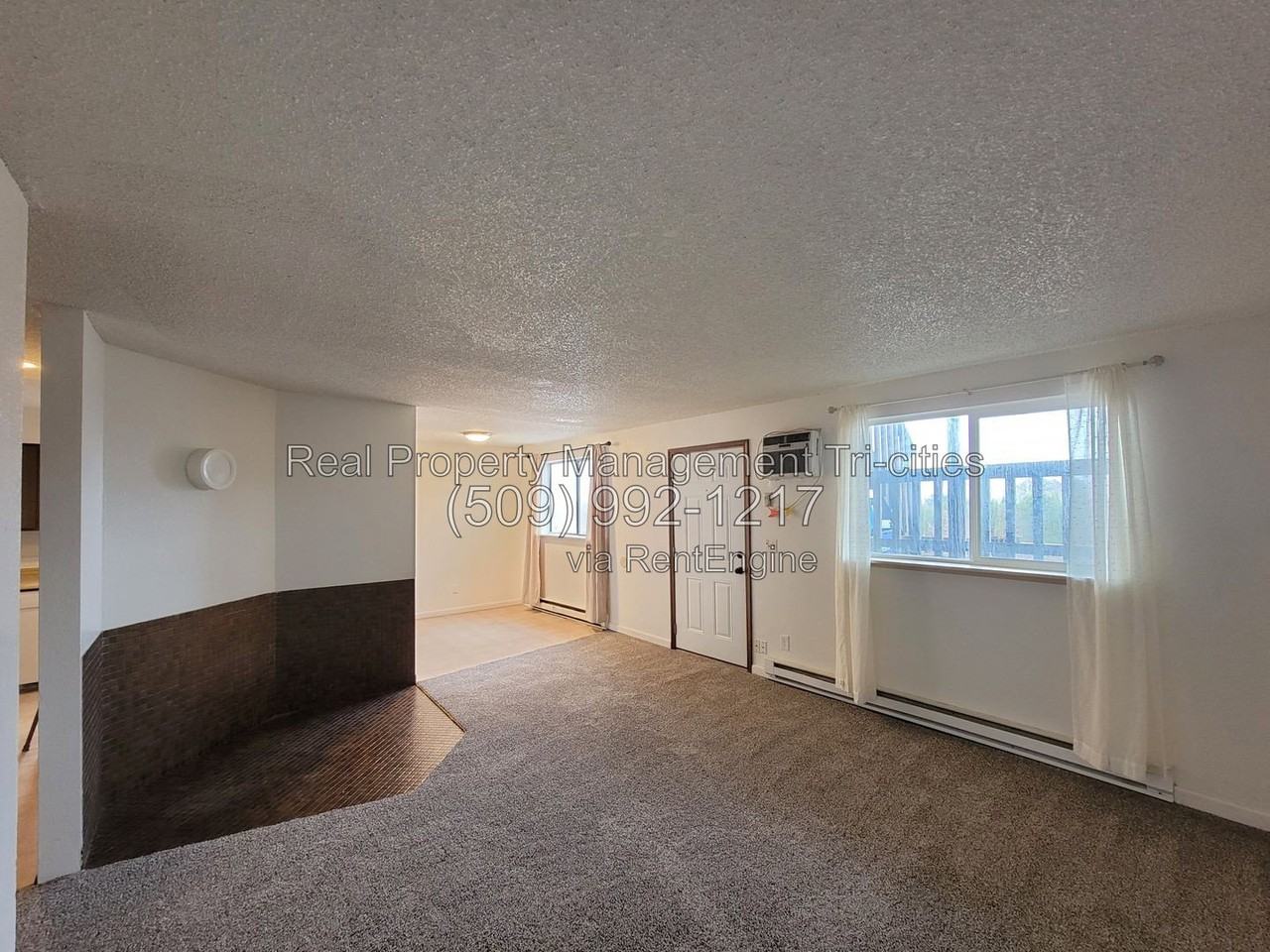 1102 S Olympia Pl #B - Photo 4 of 8