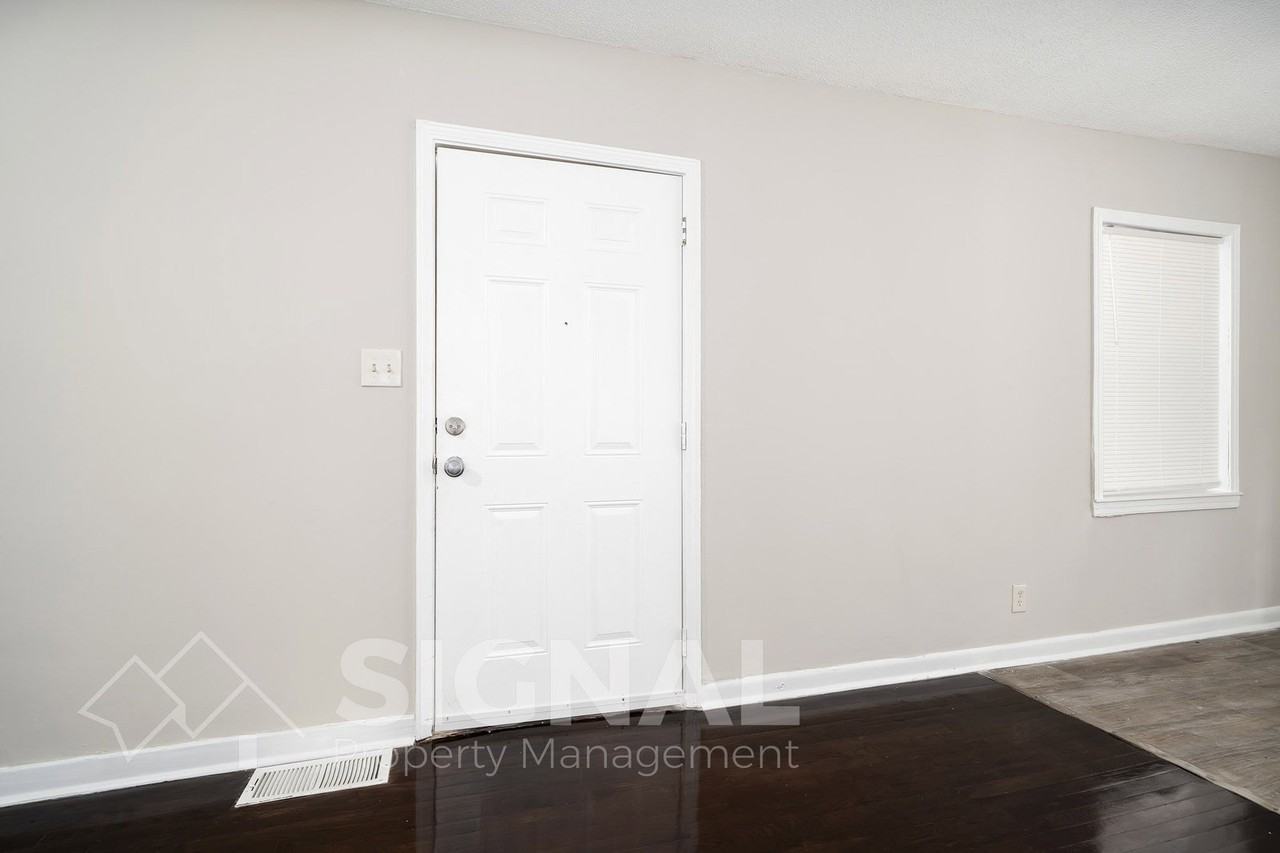 5609 Court O - Photo 5 of 25