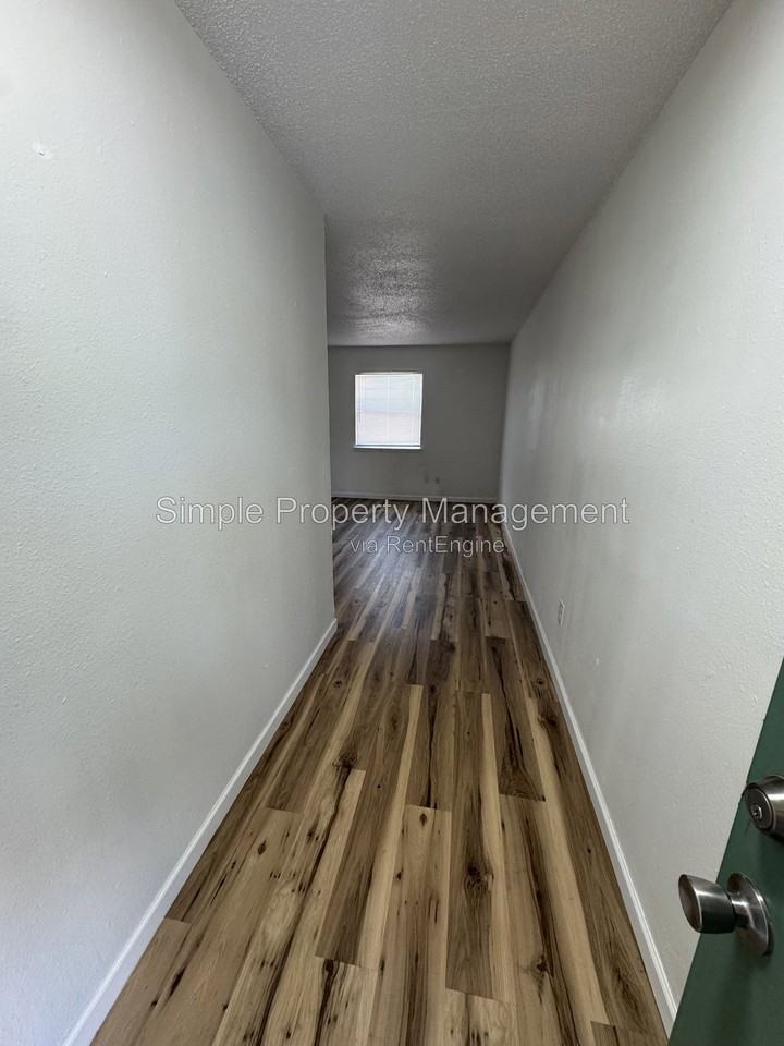 5825 Nw 34th St #19 - Photo 2 of 6