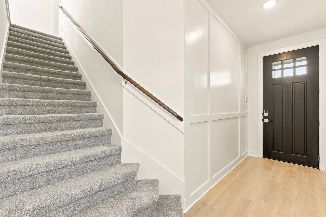 2305 Via Laura Ln - Photo 5 of 30