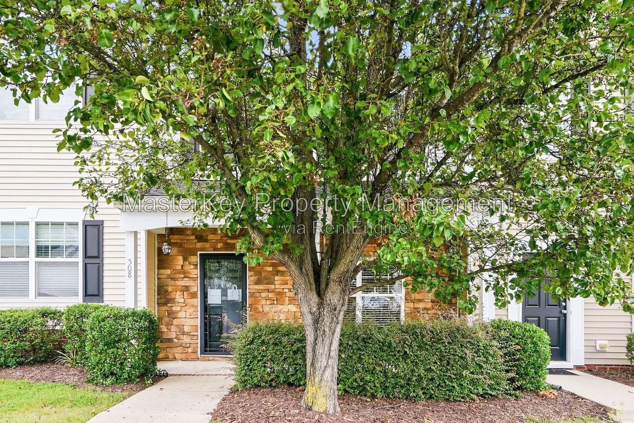 508 Bayou Ct - Photo 2 of 33