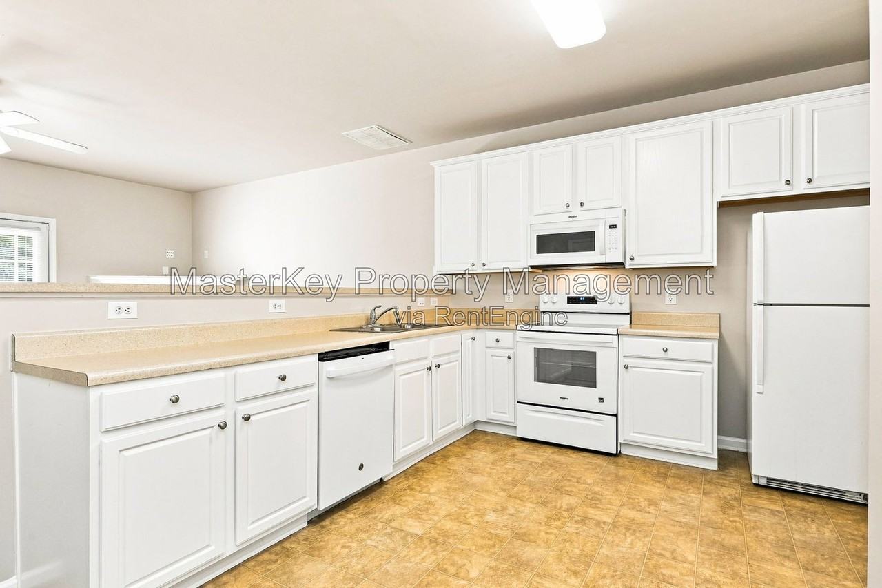 508 Bayou Ct - Photo 4 of 33