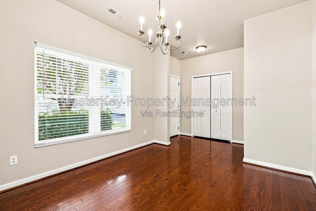 508 Bayou Ct - Photo 7 of 33