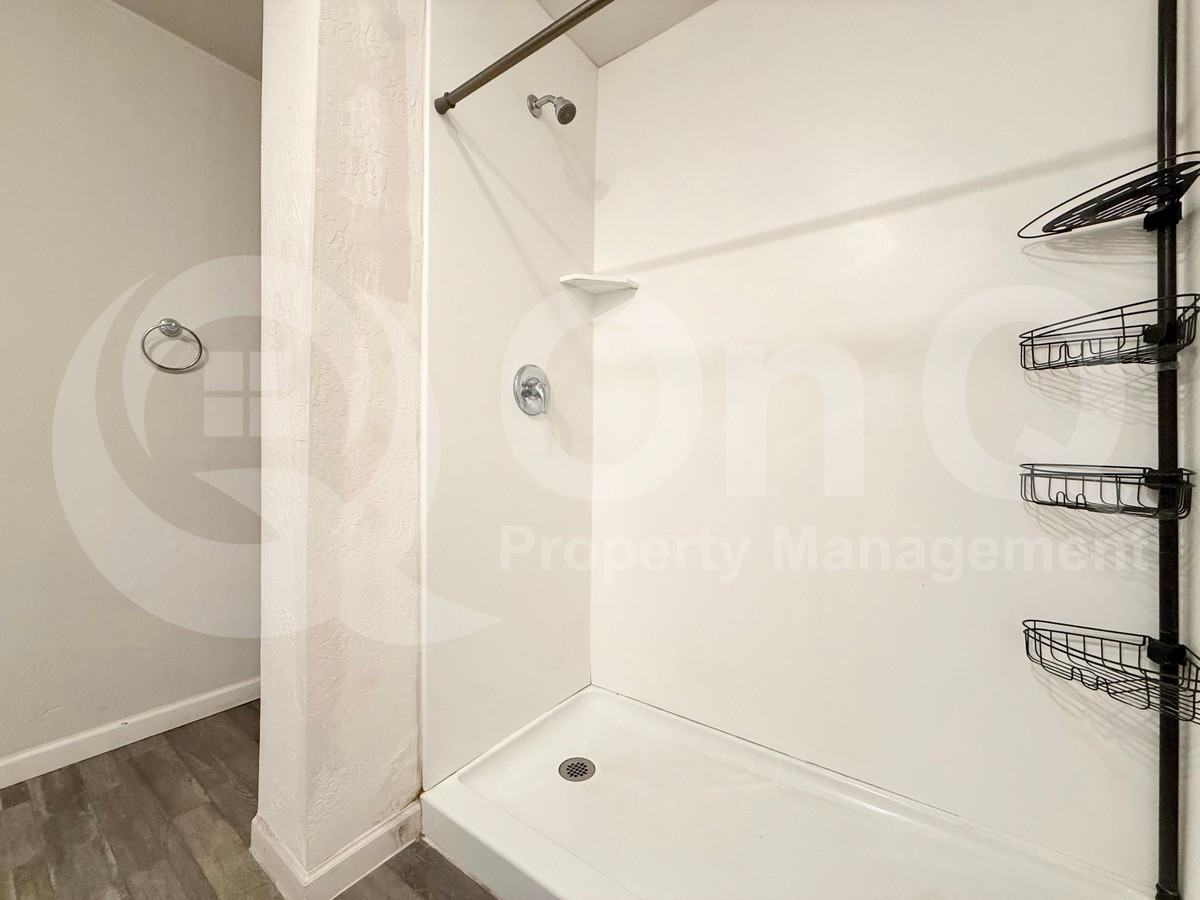8011 S Magic Dr - Photo 7 of 37