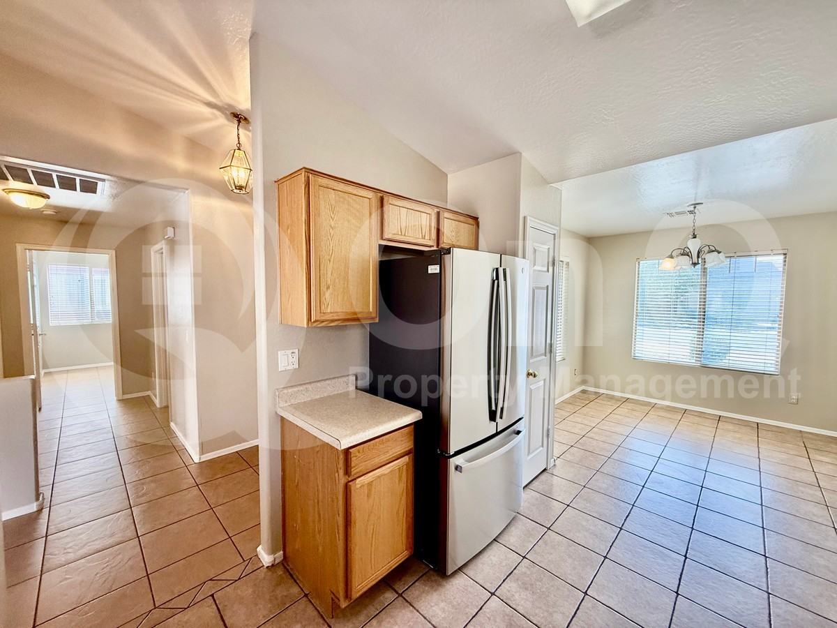 3438 W Sunland Ave - Photo 7 of 26