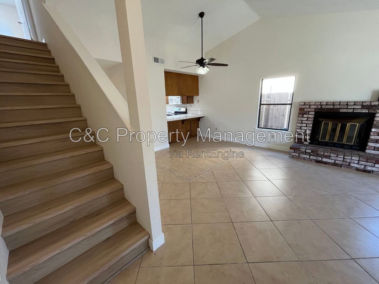 1559 Elderwood Ave - Photo 4 of 13