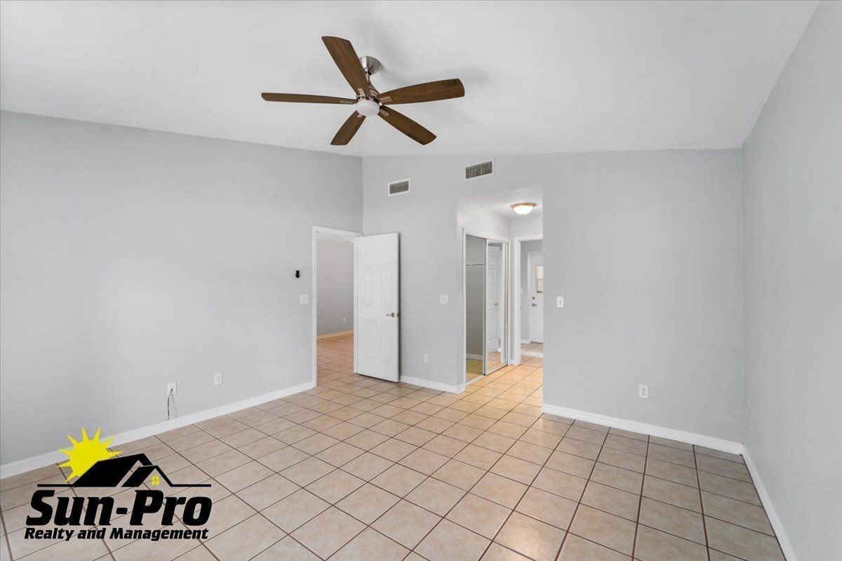 3778 Grove View Ln - Photo 6 of 18