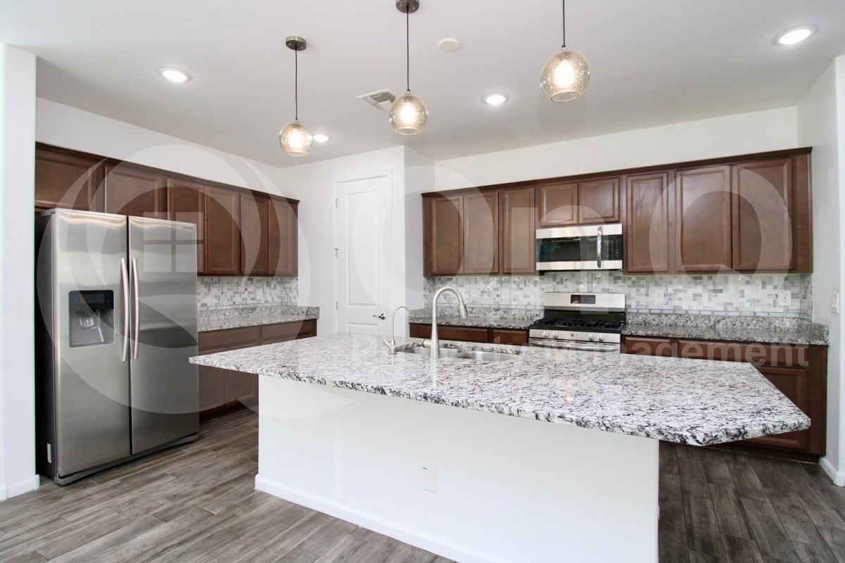 20815 N 40th Dr - Photo 3 of 20