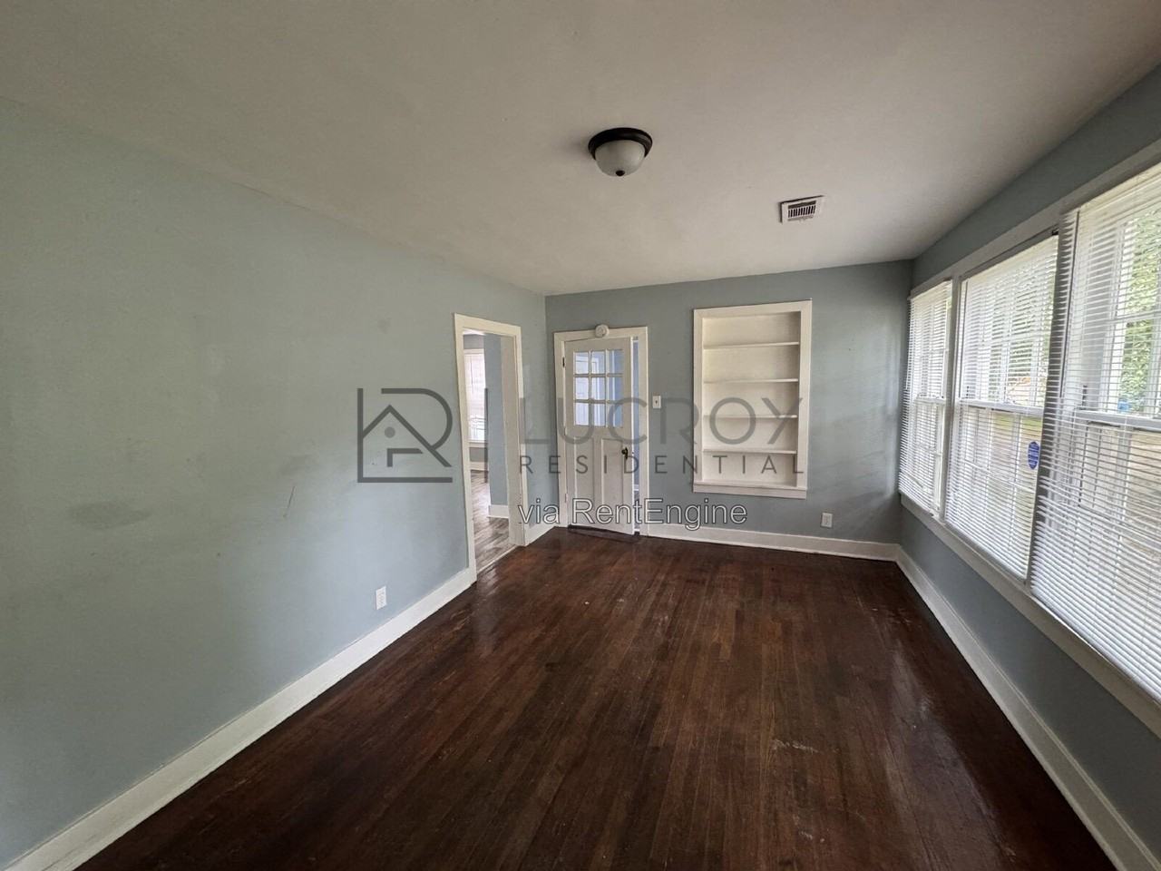 4833 Churchill Dr - Photo 2 of 15