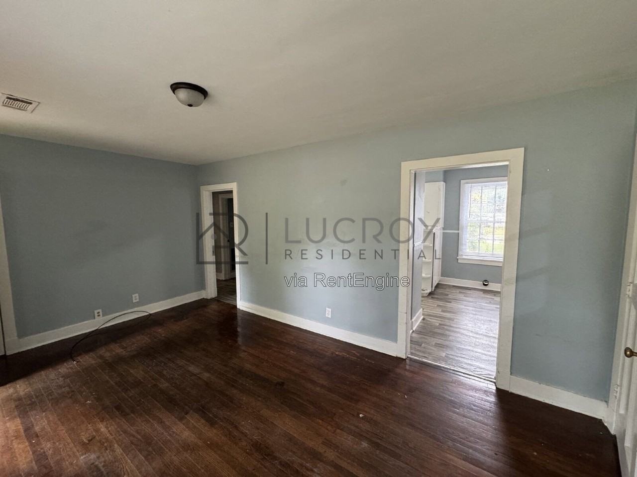 4833 Churchill Dr - Photo 3 of 15