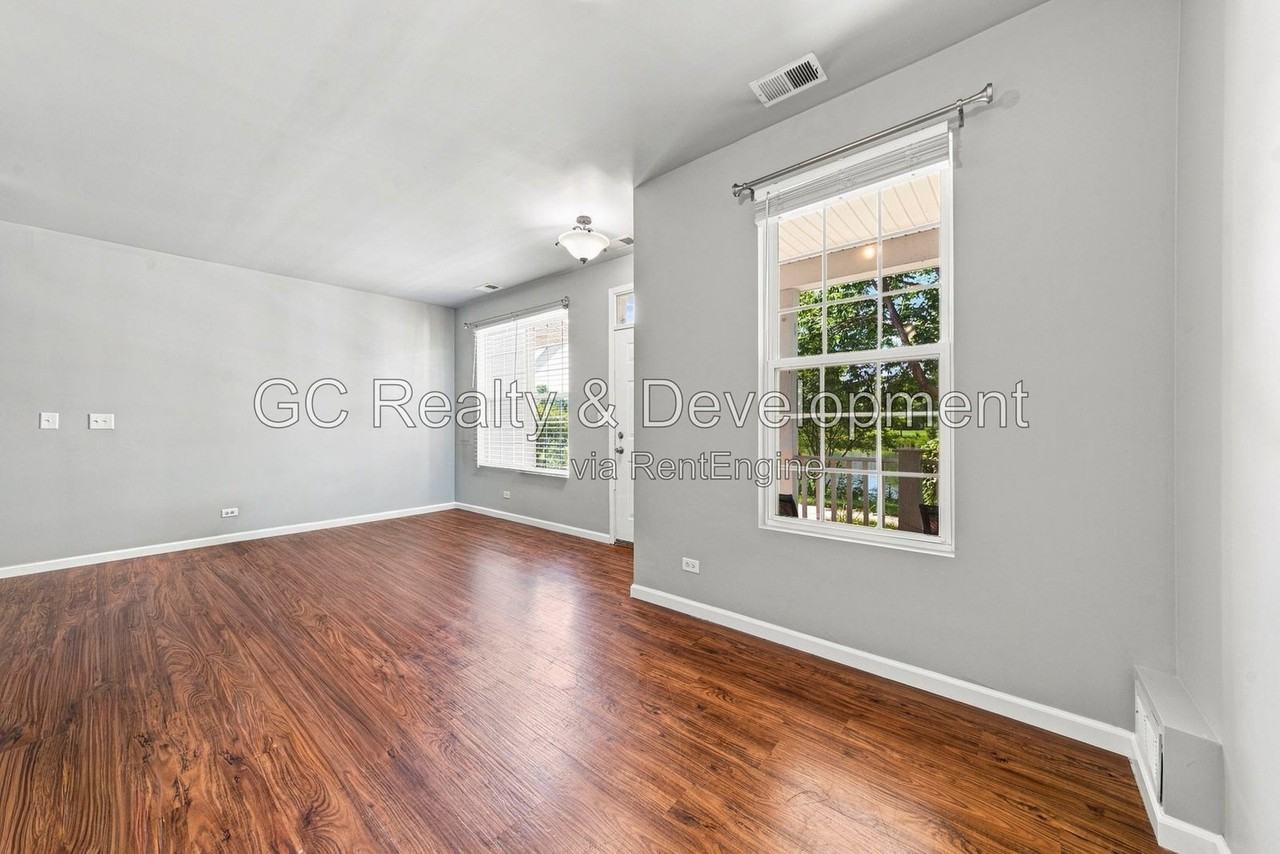 203 Springbrook Trl S - Photo 5 of 28