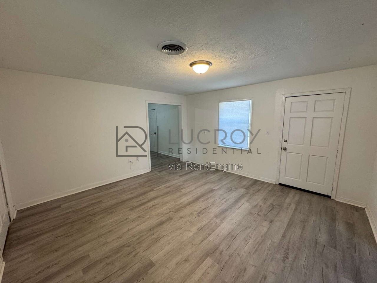 556 Woodward Ave - Photo 2 of 15