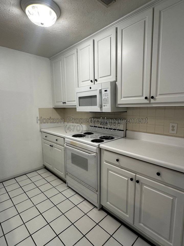 2834 Florence Dr - Photo 5 of 18