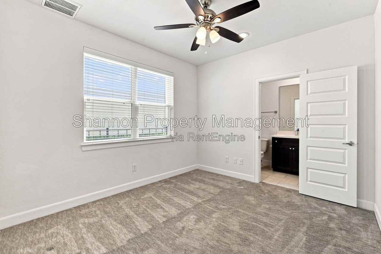 2730 Eado Edge Ct - Photo 7 of 39