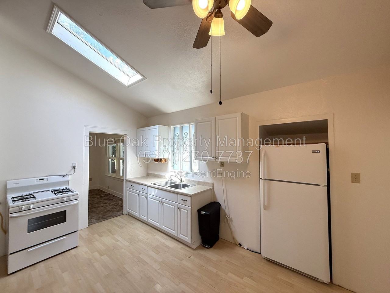 389 E 7th St - Photo 4 of 10