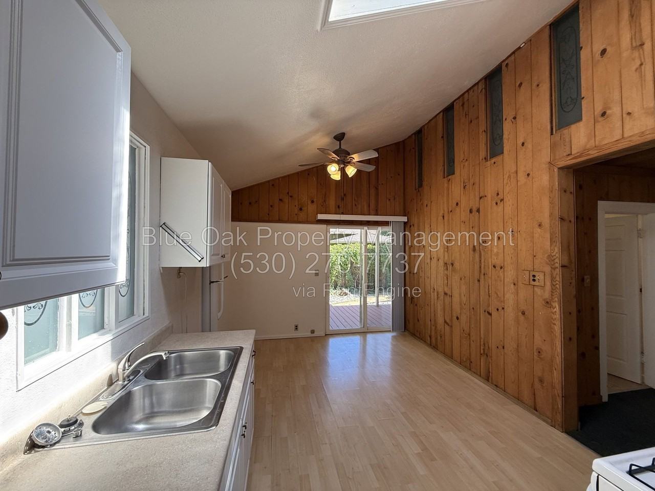389 E 7th St - Photo 5 of 10