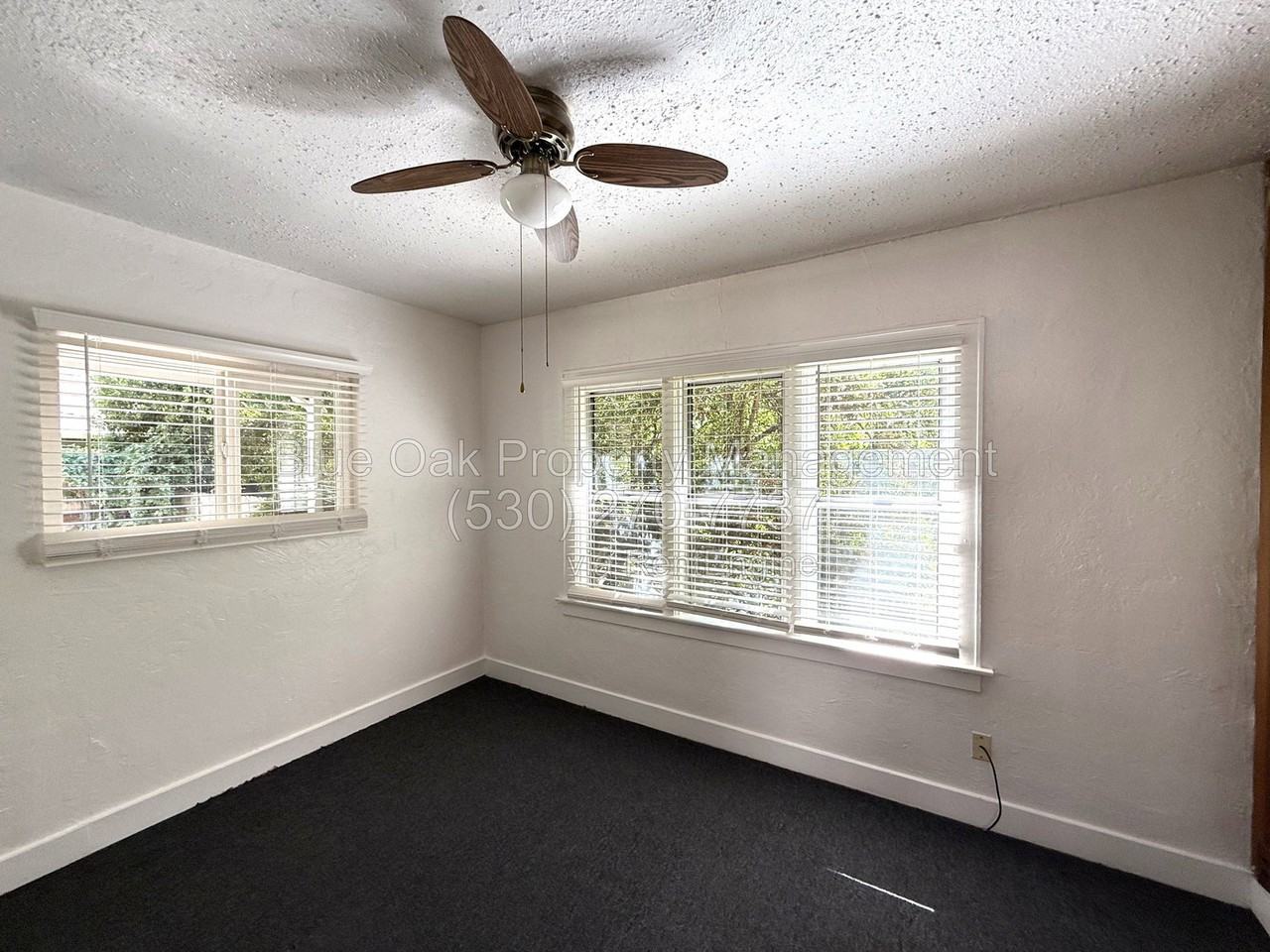 389 E 7th St - Photo 6 of 10