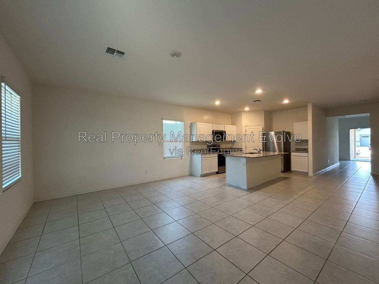 6512 W Magdalena Ln - Photo 7 of 29